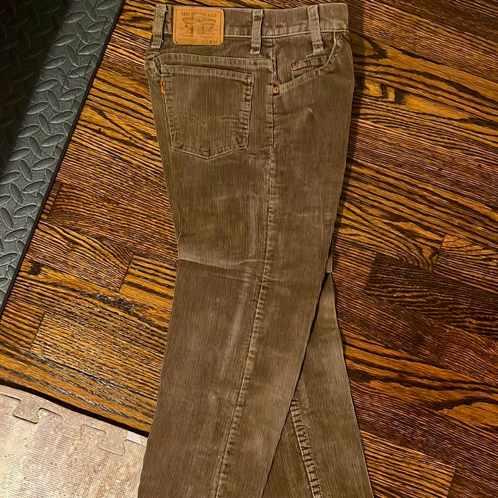 Levi’s 1980. Tan cords..Sz 12. 1.25” hem. Exc condition